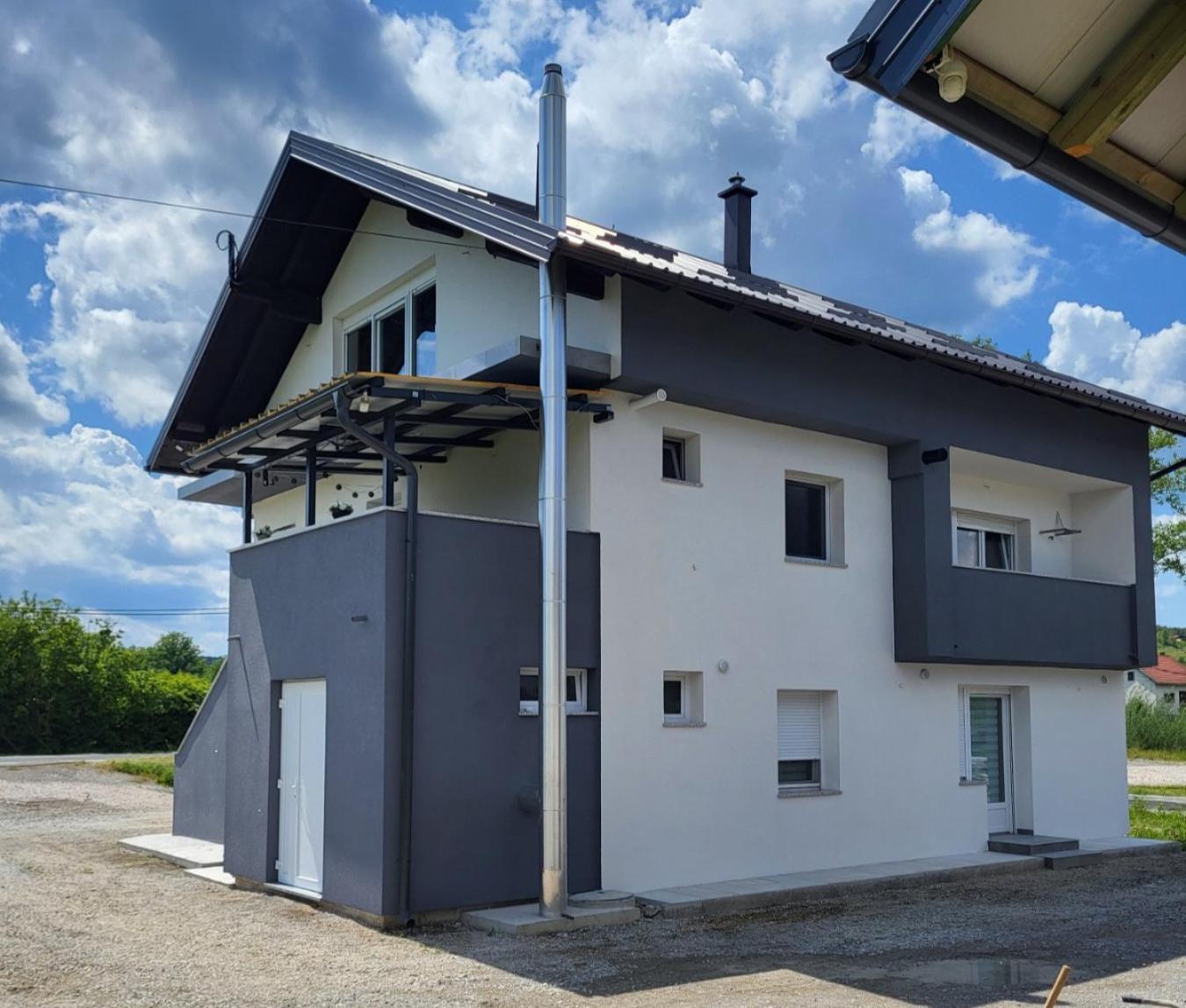 Ena1 & Ena2 -Big Free Parking Karlovac Exterior foto